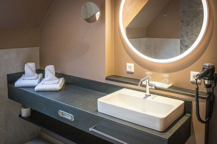 Clean Restrooms