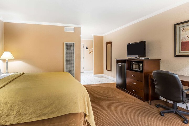 Room 21 of 45
