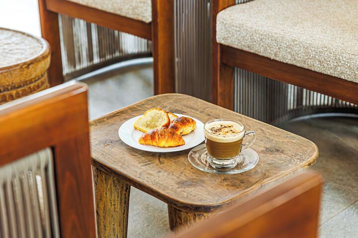 Breakfast/Coffee Service 99 of 128