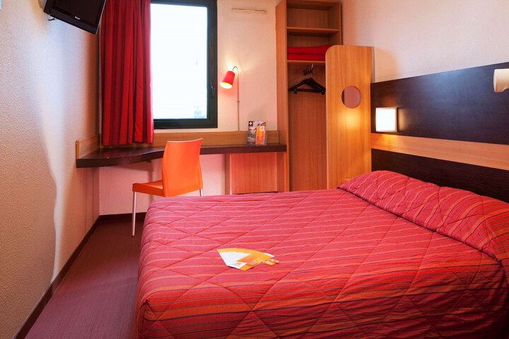 Room 15 of 27