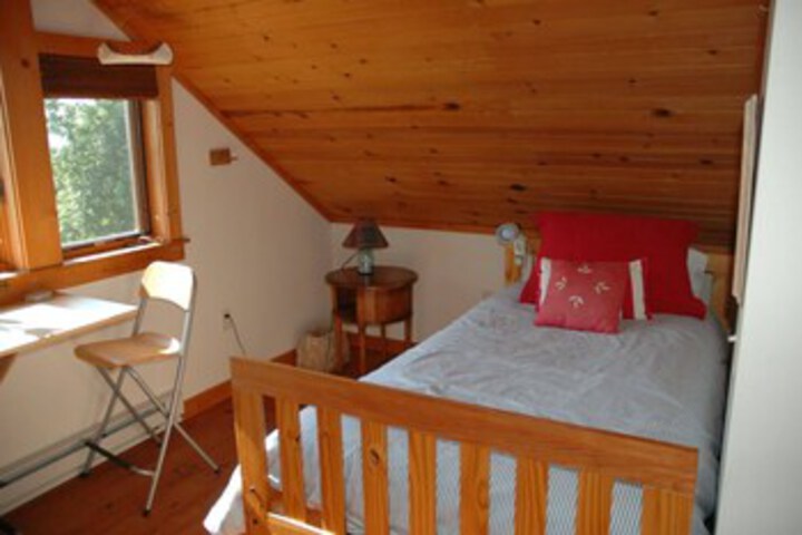 Room 146 of 250
