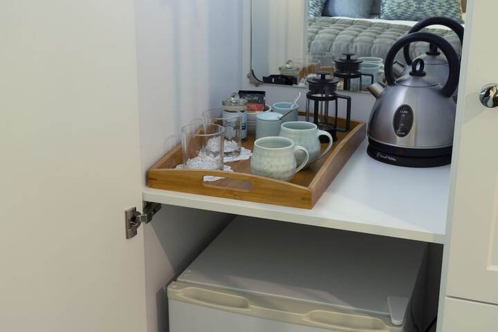 Breakfast/Coffee Service 9 of 41