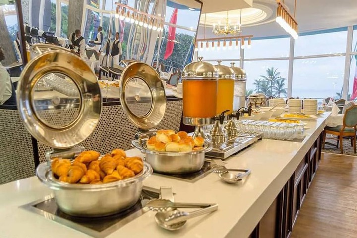 Breakfast/Coffee Service 53 of 82
