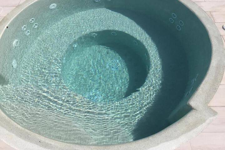 Pool 131 of 340