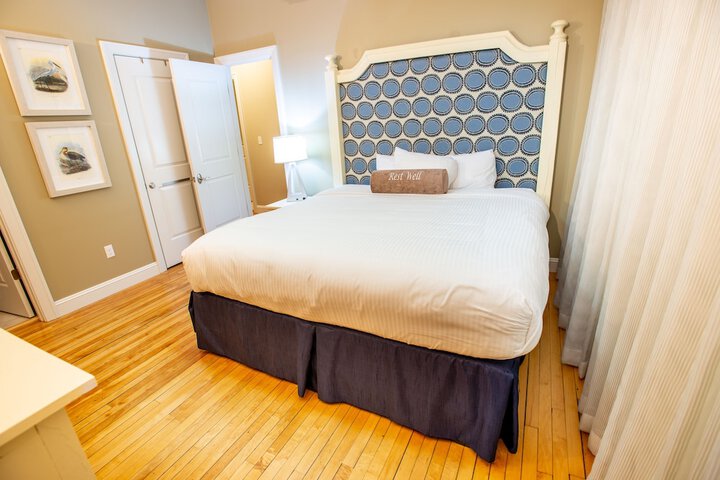 Room 10 of 54