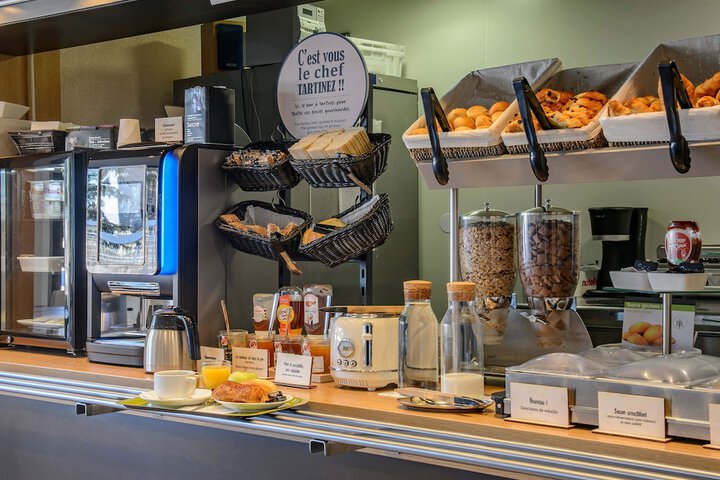 Breakfast buffet