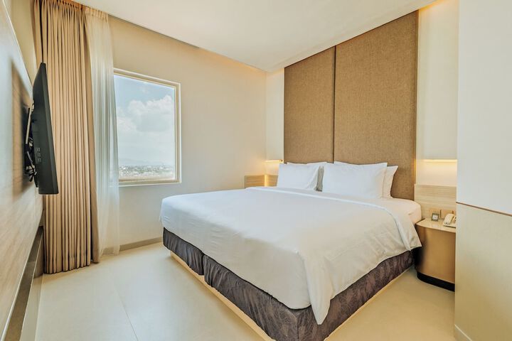Room 9 of 38