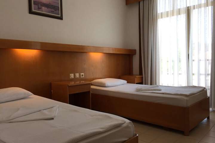 Room 8 of 8