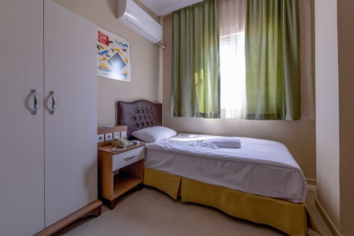 Room 9 of 45