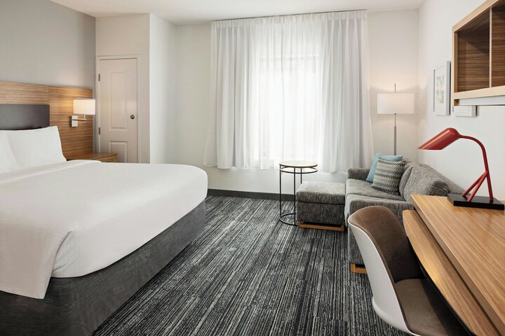 Room 21 of 47