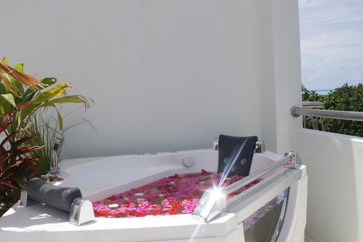 Tesoro Rasdhoo View Maldives