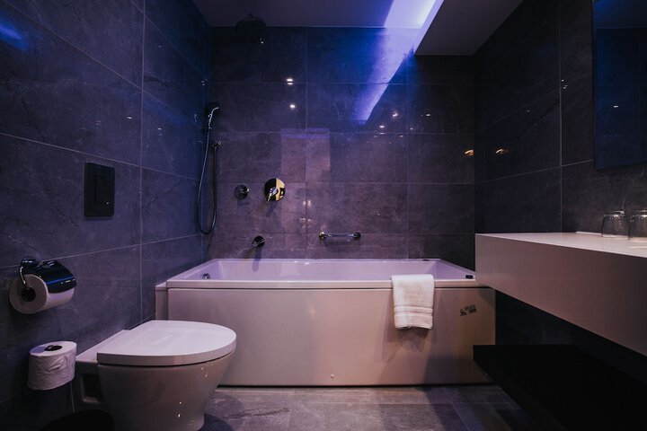 Room 18 of 40