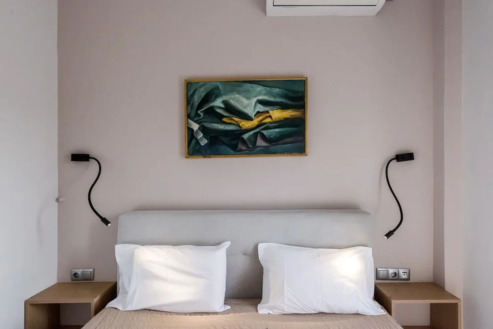 Room 6 of 20