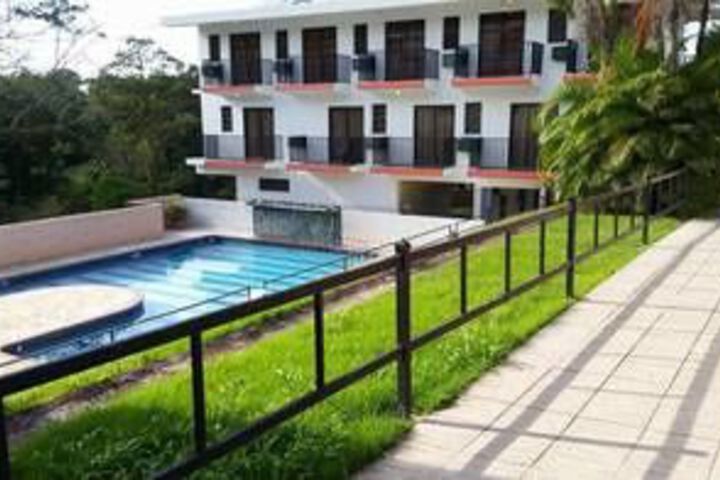 Pool 21 of 26