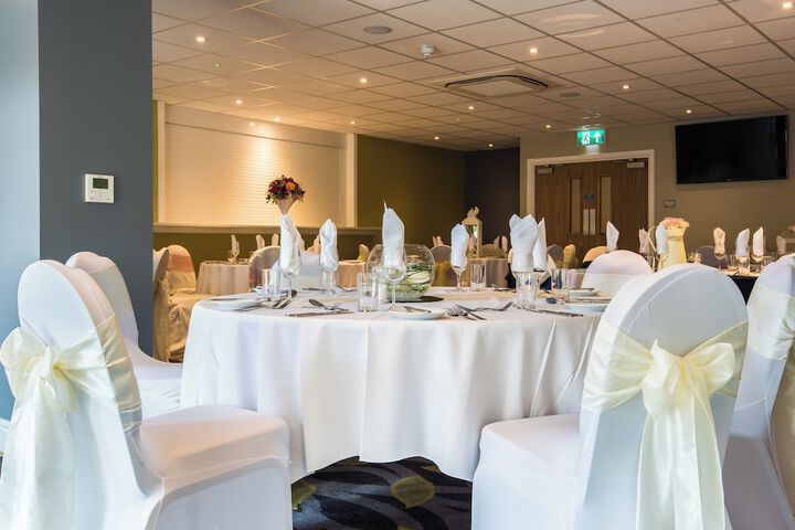 Ballroom/Hall 70 of 111