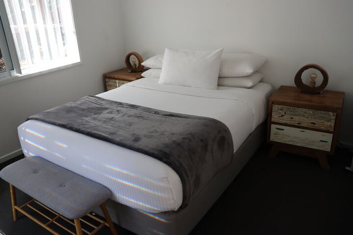 Room 10 of 115