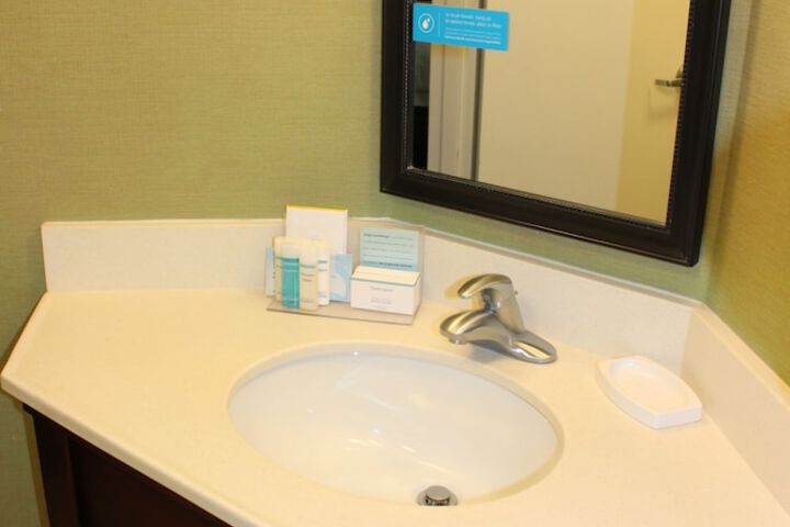 Bathroom sink