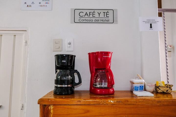 Breakfast/Coffee Service 75 of 103