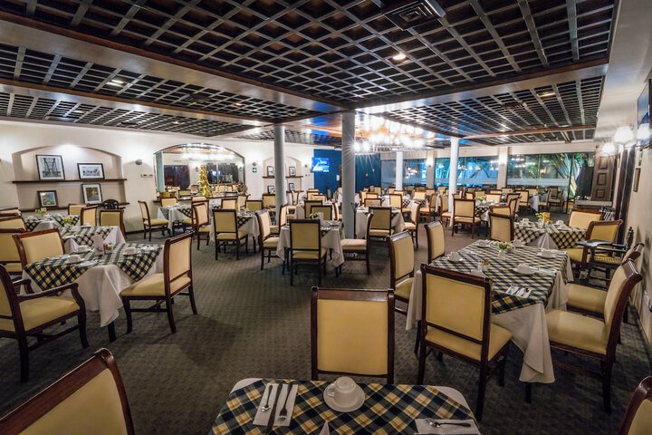 Dining 103 of 179