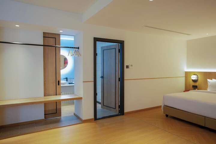 Room 39 of 180