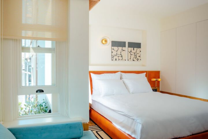 Room 48 of 113