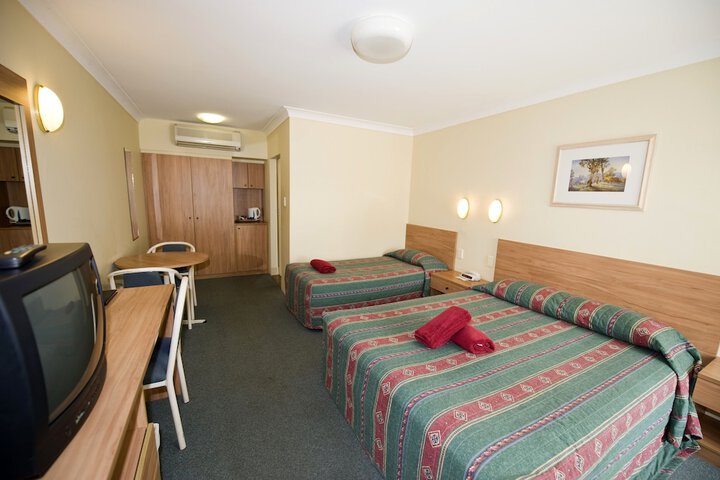 Room 11 of 29