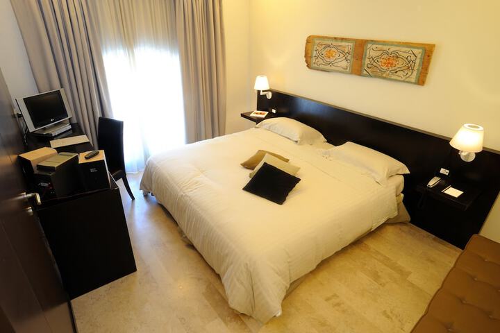 Room 15 of 29
