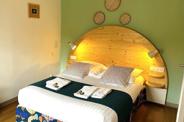 Room 2 of 53