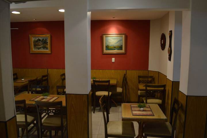 Dining 29 of 35