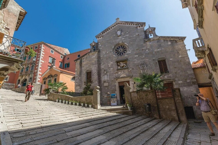 Nice Home in Nedescina With Wifi and 3 Bedrooms