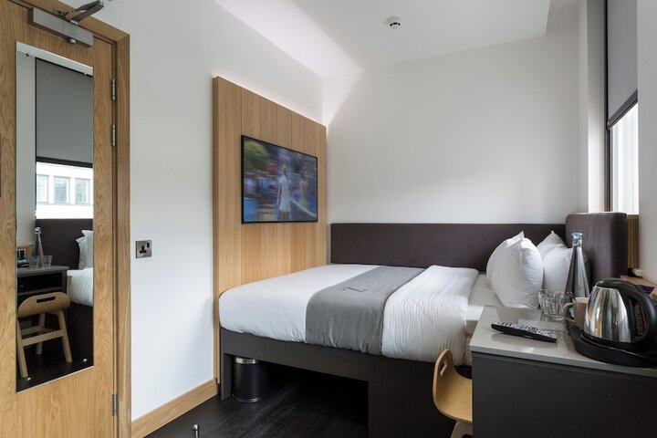 Room 15 of 58
