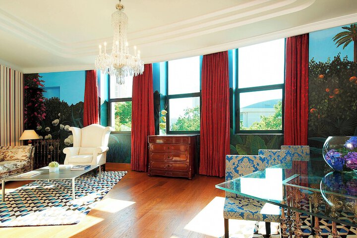 Room 16 of 52