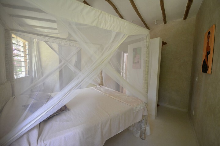 Room 30 of 65