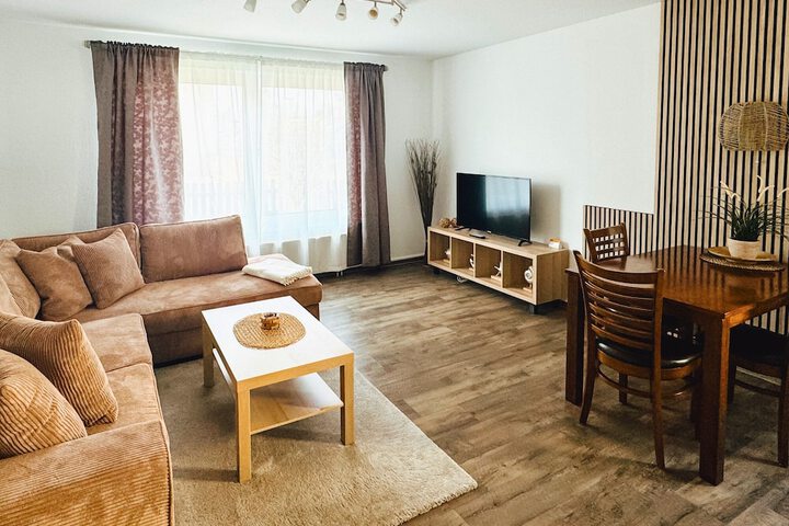 Room 4 of 11