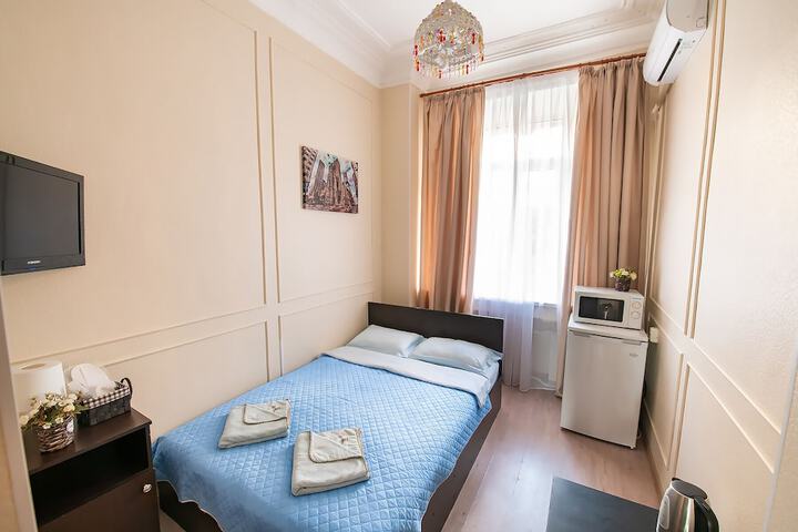 Room 8 of 35