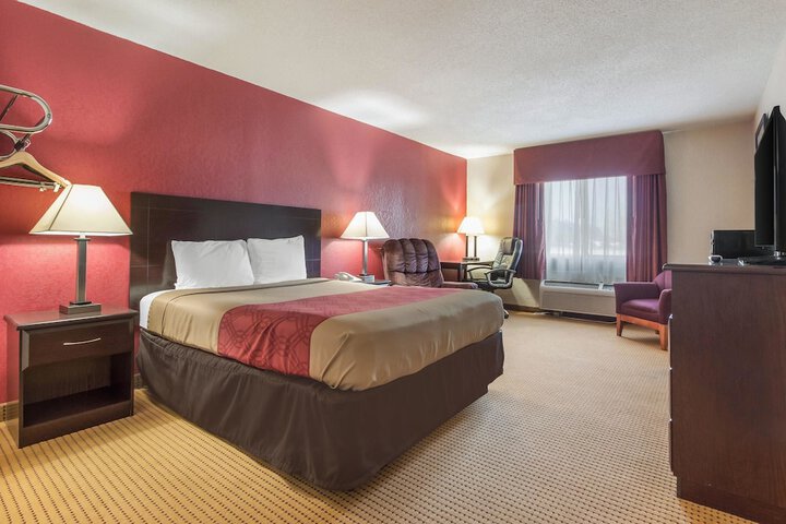 Room 10 of 36