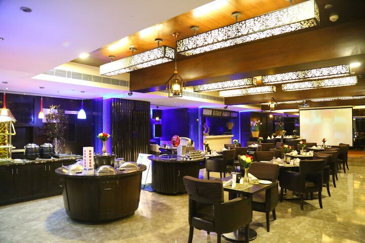 Dining 60 of 80