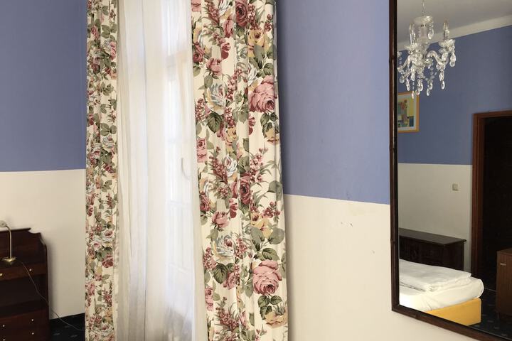 Room 18 of 41