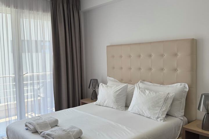Room 70 of 207