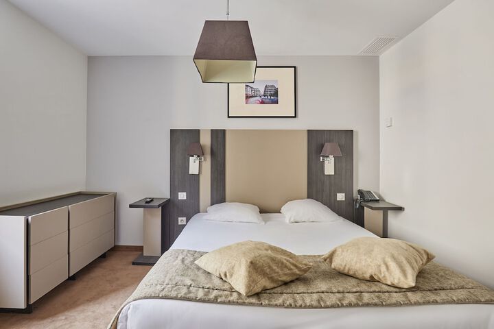 Room 28 of 58