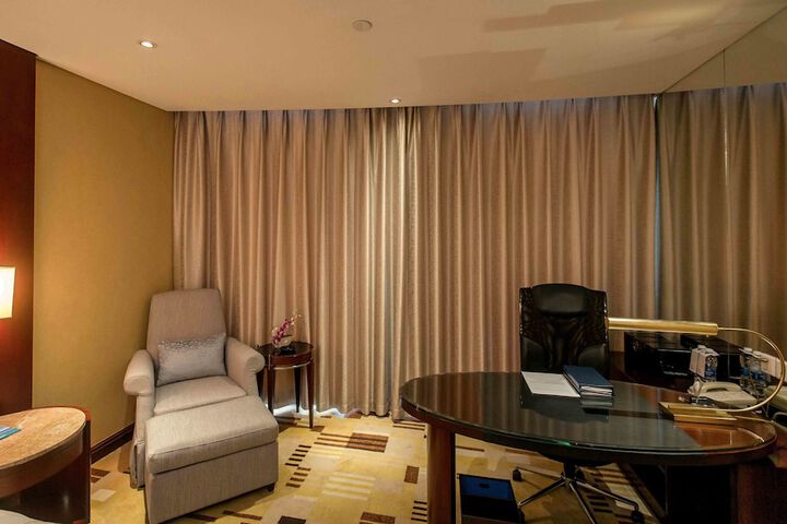 Room 10 of 45