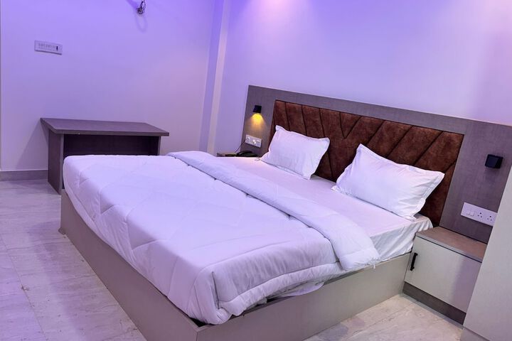 Room 16 of 25