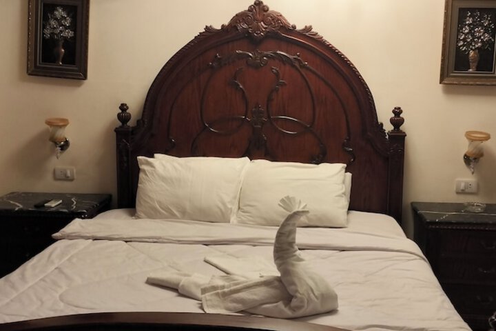 Room 9 of 21