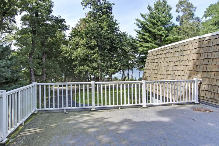 Terrace/Patio 12 of 22