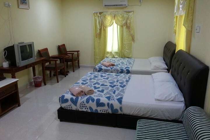 Room 10 of 26