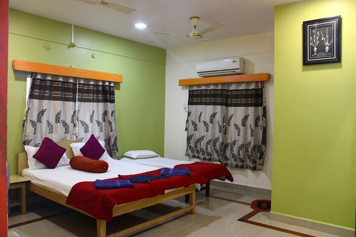 Room 3 of 26