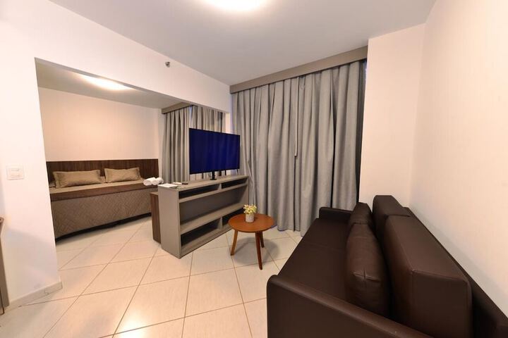 Room 10 of 27
