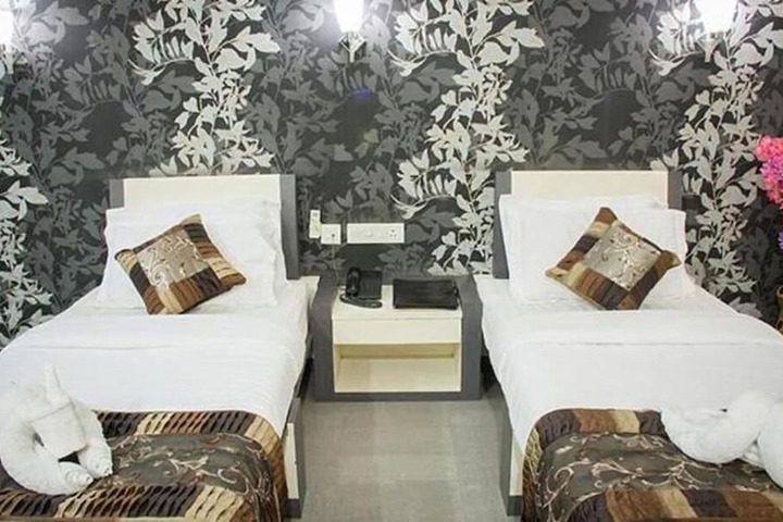 Room 9 of 19