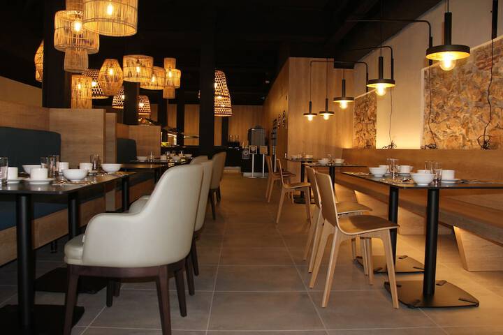 Dining Photos
