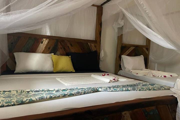 Room 3 of 20